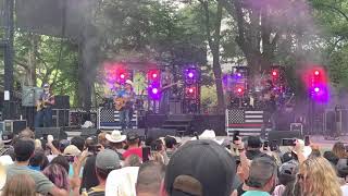Cody Johnson - On My Way to You (Live)