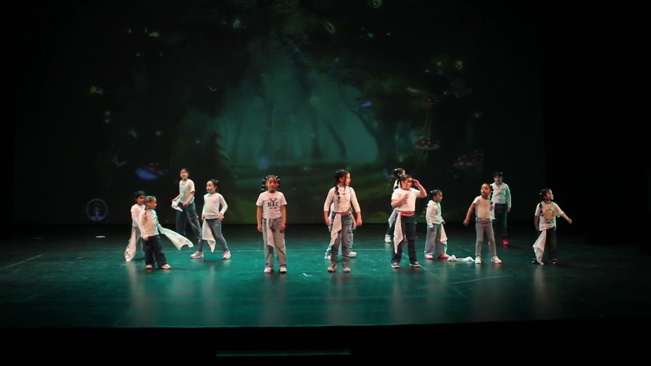 Gala Alicia el país de las maravillas - Urbano