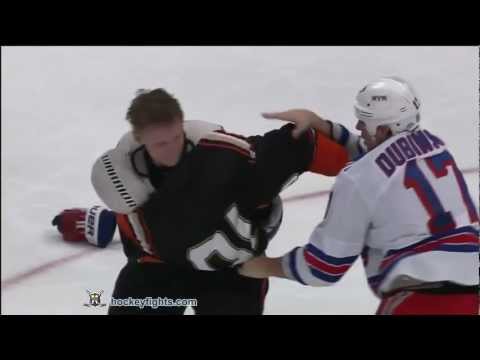Brandon Dubinsky vs Corey Perry Oct 8, 2011 - Roughings