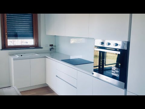 White modular kitchen handleless design| italian home| 🇮🇹