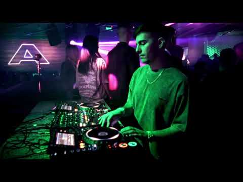 Santi Robles live at Mata - Techengue Mix