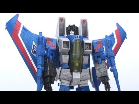 Video Review of the Toys R Us Exclusive: Masterpiece Thundercracker