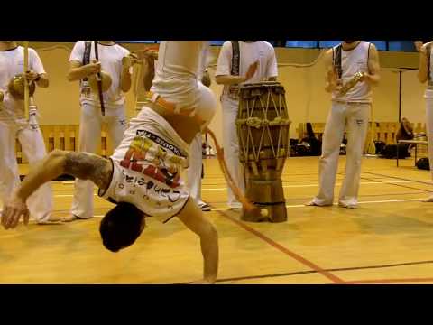 Capoeira Candeias Toulouse 2010 contramestre Molejo