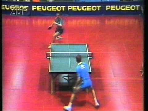 Ballwechsel zwischen Zsolt-Georg Böhm und Eric Lindh