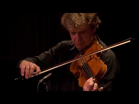 Mikhail Zemtsov: Tango Suite für Viola, Kontrabass und Klavier