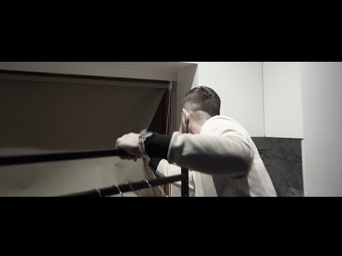 02. Klev - Spiunet  (Official Video Album 'I Treti' )