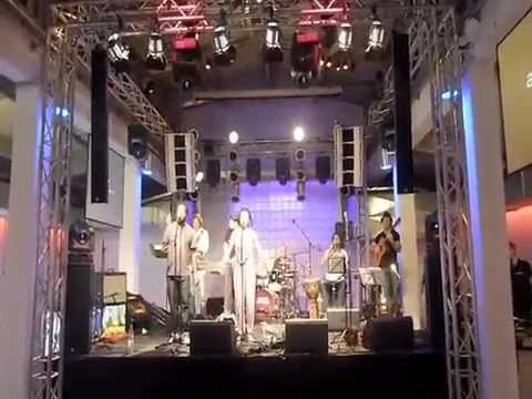 Bonny Ferrer Behind The Scenes