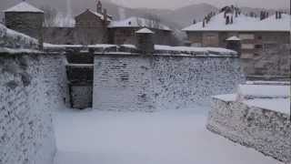 preview picture of video 'Nieve en Jaca, nevada Enero 2013'