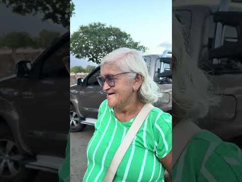 Maria representante de miraima na feira dos animais de Itapipoca Ceará