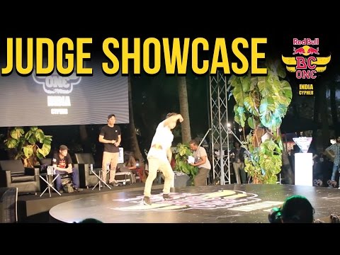 Hong10 & Menno Judge showcase - Red Bull Bc One India Cypher 2016
