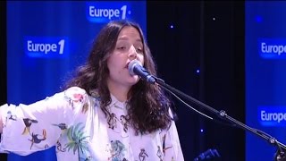 Nach interprète le titre "Je suis moi"