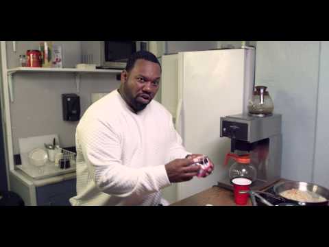 Raekwon - Cooking In The Trap with Chef Rae