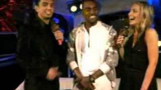 Kanye West crashing stage at EMA&#39;s after losing to Justice