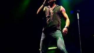 &quot;Lonely&quot; Shannon Noll, Live ( 1minute.31secs)