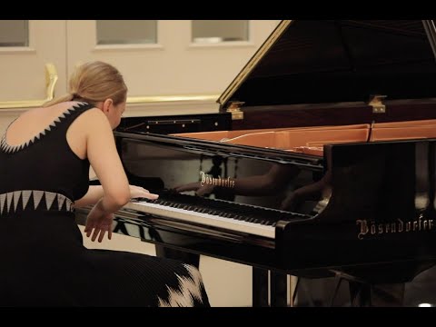 Judith Jáuregui - Debussy - L'isle joyeuse (Live from Vienna)