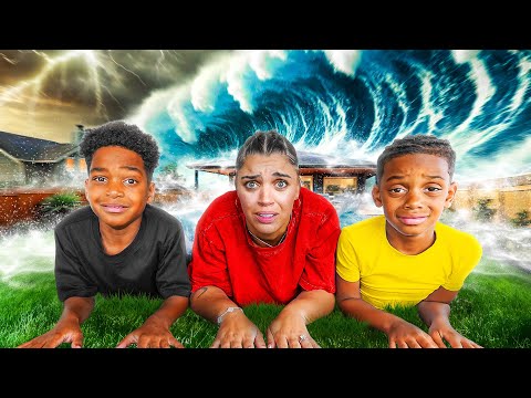 Texas Home Hit by Hurricane: Chaos and Cleanup