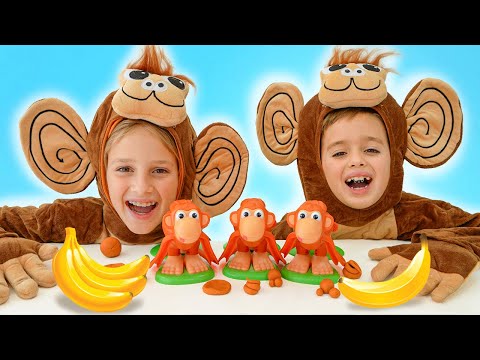 Vlad and Niki play with Monkey See Monkey Poo Fun Toy Story