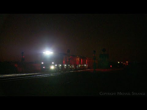 6PM9 SCT Freight Train At Night (7/11/2022) - PoathTV Australian Railways