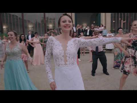 Wedding flash mob
