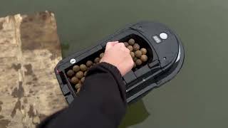 Zavážecí lodička VULCAN Mini GPS- Černý