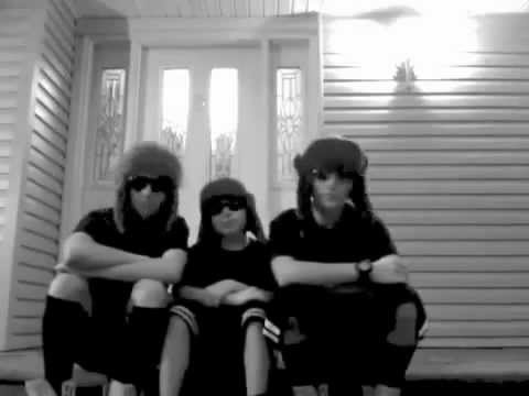 ICONic Boyz- Call Me Maybe (Tweet Me Maybe)