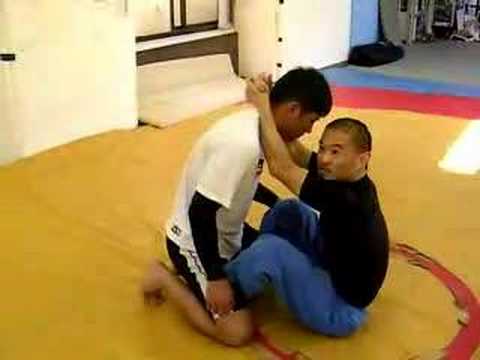 バタフライガードからのベースボールチョーク(2007-12-08)