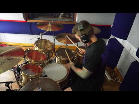 VK Drums VKast Bronze kit with cast bronze hoops.