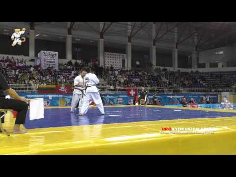 WKO EC 2016, 1/8 -85 Adrian Navarro (Spain, aka) - Mubariz Agamaliyev (Azerbaijan)