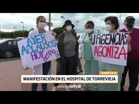 Manifestación a las puertas del Hospital de Torrevieja para exigir una subrogación "sin condiciones"