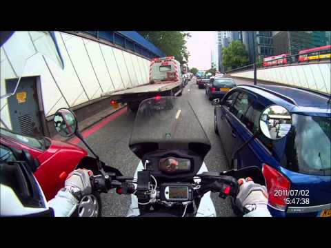 London traffic KTM ADV 990 Gobis on