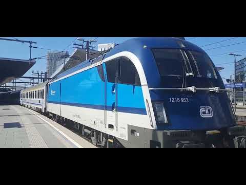 1216 953-0 am EC102 in Wien Hbf am 8.9.2023