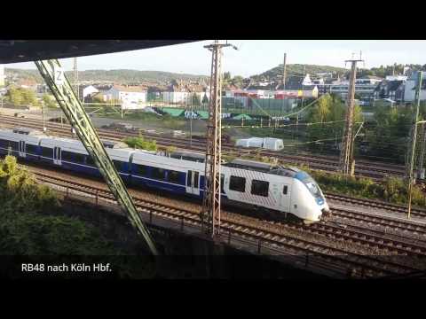 Bahnverkehr und Wuppertaler Schwebebahn in Wuppertal-Oberbarmen, Wupperfeld