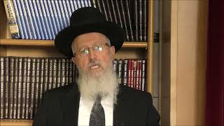 הגאון הרב אברהם יוסף שליט"א מדוע קוראים את מגילת אסתר בלילה (הרב אברהם יוסף) - התמונה מוצגת ישירות מתוך אתר האינטרנט יוטיוב. זכויות היוצרים בתמונה שייכות ליוצרה. קישור קרדיט למקור התוכן נמצא בתוך דף הסרטון