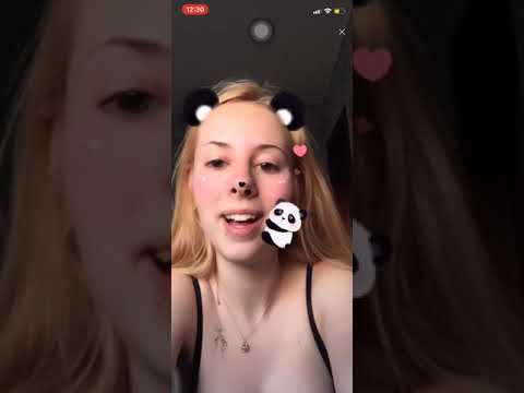 Bigo Alisa Cold takes off her clothes