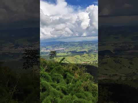 vista do mirante da serra do lopo! #minasgerais #extrema #interior #roca #mirante #paisagem