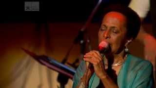 Susana Baca: Cariño | La Ballena Azul