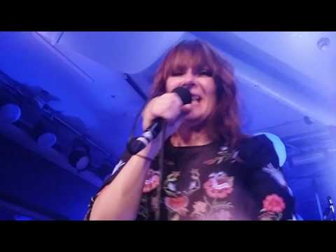 Irina - Kielletyt käskyt (live @ Club B52)