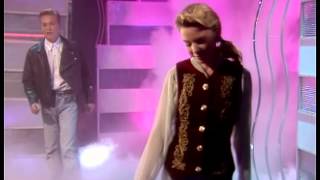Kylie Minogue & Jason Donovan - Especially For You (Live Top Of The Pops 1988)