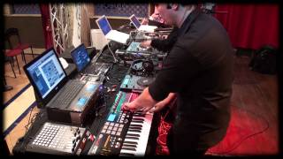 DJ ROAD SHOW 2010 - ROMA - ESTRATTI DAL WORKSHOP NUOVE TECNOLOGIE DJing BY ESOUND