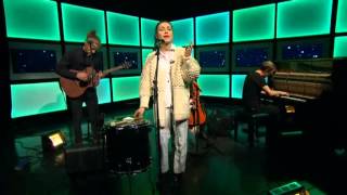 Laleh - Stars align (Live @ Nyhetsmorgon)
