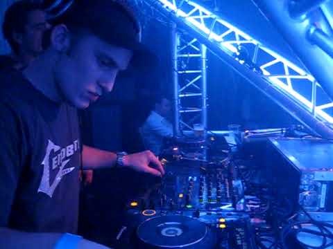 DJ Dano vs DJ Brunoxide @ Rave Control, 06-11-09