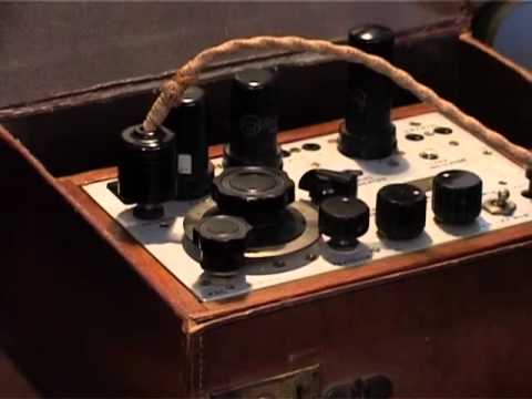 WW2 SPY RADIO SET DEMO (paraset) from the Secret Wireless War DVD