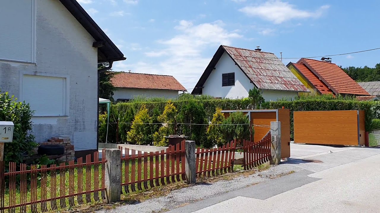 969m², Plot