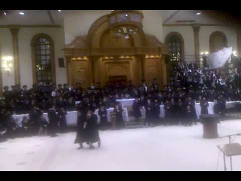 video-2009-12-01-23-56-56.3gp