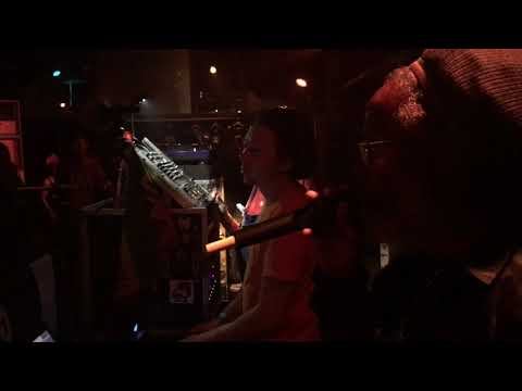 King Shiloh ft red lion - Last One Give Thx @ 0500 am 'Dub version 2  R-dam 'bird 270919