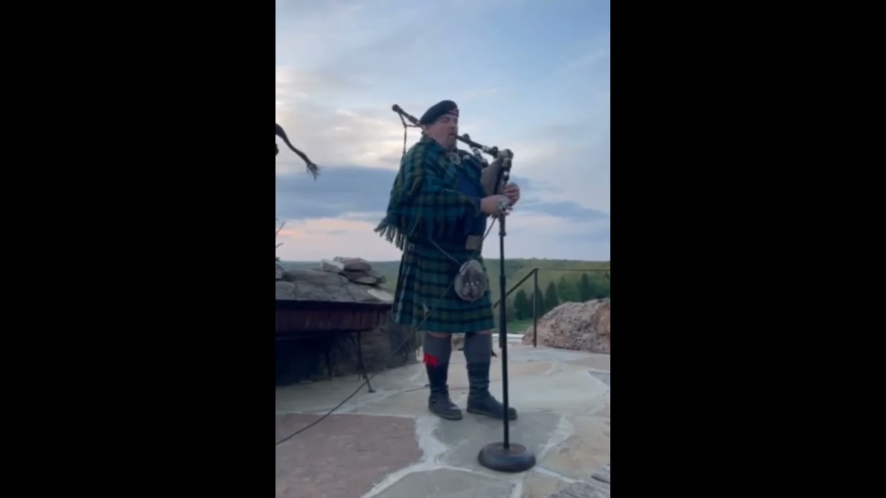 Hire Universal Bagpipes Bagpiper in Branson, Missouri