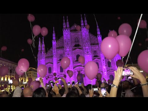 Estée Lauder - Breast Cancer Awareness Campaign 2017 - Milano