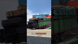 Download lagu A TRUCK WITH ODORS ON A SHIP!? #automotivefacts #truckrolling #youtubeshorts #indonesiaautomotive... mp3