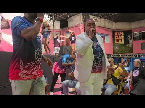 Carlos Jr canta Rosas de Ouro 2018