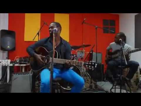 Pa lage sa live /loop acoustic